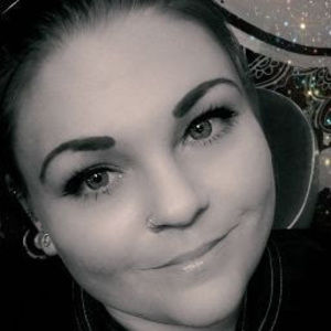 Meet your Posher, Jennelle